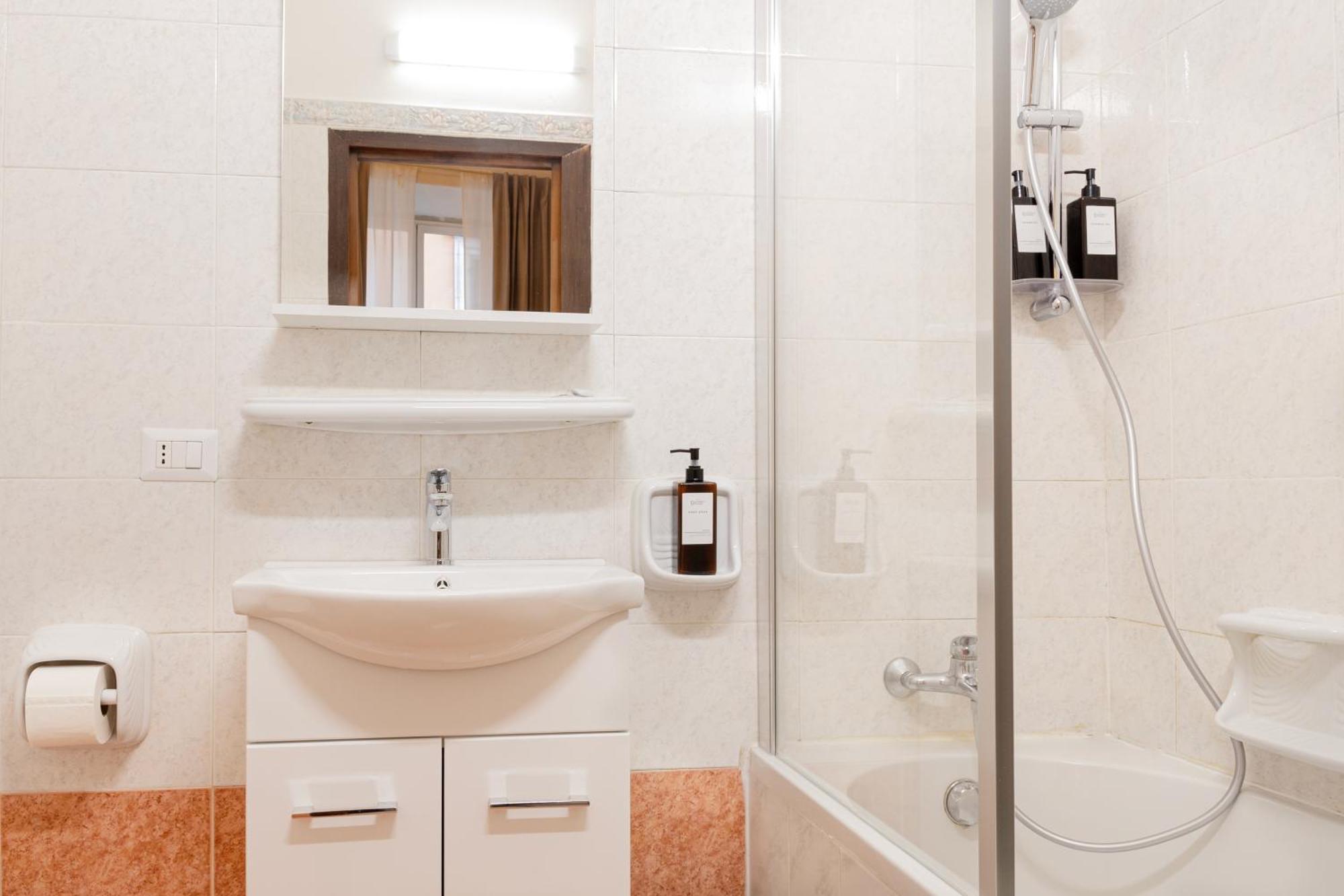 Hotel Domus Рим Екстериор снимка