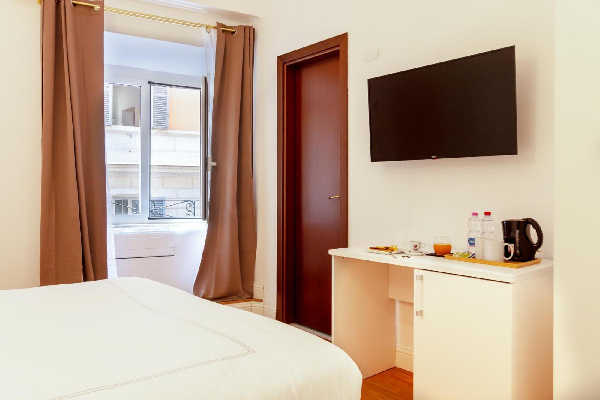 Hotel Domus Рим Екстериор снимка